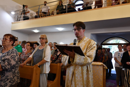 Uloženie rilikvie a posviacka ikon